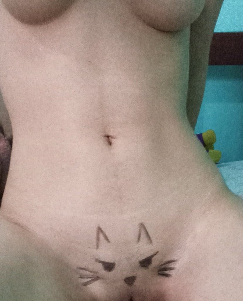 RMorigan82587's tweet photo. Eu fiz uma coisinha 🐱 https://t.co/zgkz7Ly2bn