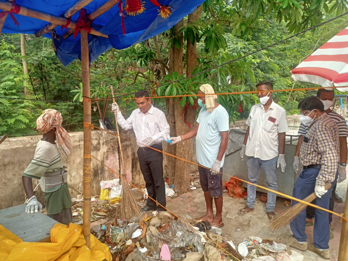 BDO_PSPur's tweet photo. "Ama Ganjam Swacha Ganjam" programme was being carried out in different GPs of Purushottam Block.Addl CDO-Cum-Addl EO,ZP Ganjam participated at Raipur GP . https://t.co/omUMGOpqrF