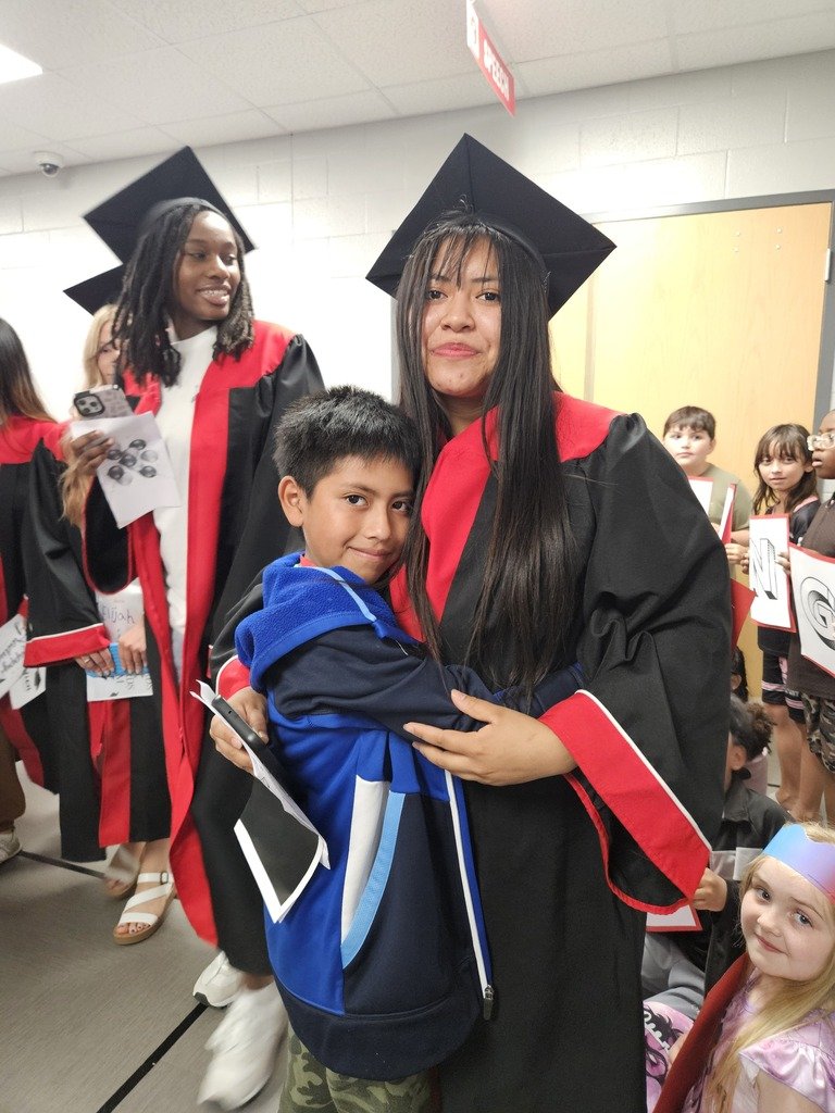 Columbia_AP's tweet photo. Mrs. Rogers and Mrs. McClure's 2nd graders enjoyed celebrating the 2026 graduates!! https://t.co/acfLwoYjcb