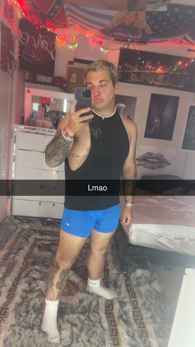 httpschristian0's tweet photo. Love my mirror pics https://t.co/gQXEVG5bKz