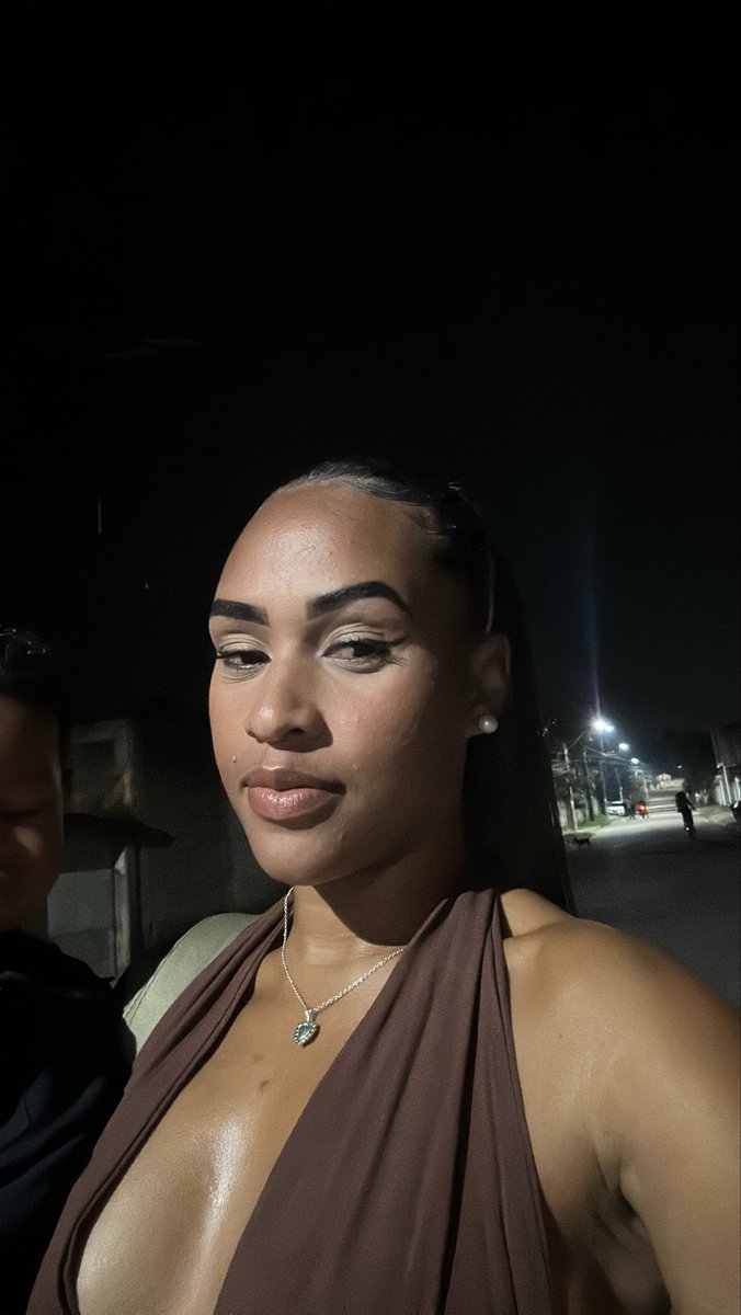 Emily_m100's tweet photo. Que a gente nunca perca essa mania bonita de recomeçar. 🥰🤎 https://t.co/HMDPawK14N