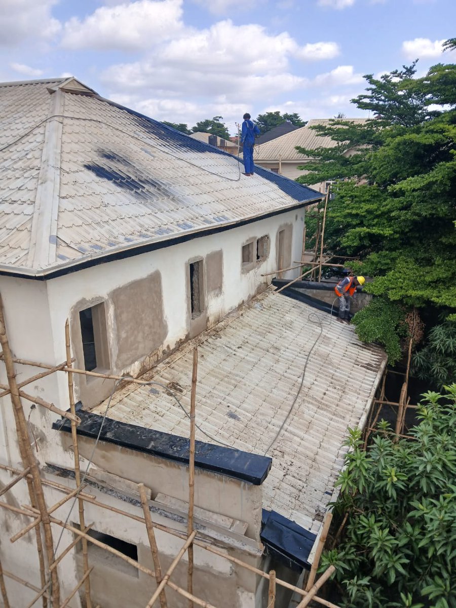 Plusworld_ng's tweet photo. Most people only notice the “after.”
The clean finish.
The fresh shine.
The transformation.

But they never see the early mornings, the dust, the climbing, the sweat, or the patience it takes to bring a roof back to life.

This project started with a roof not so good

Now? It stands proud protected, refreshed, and impossible to ignore.

Every brush stroke here was more than paint.

It was care, craftsmanship, and attention to detail.

Because your roof isn’t just a roof.

It’s the first thing protecting everything underneath it.

Swipe through the transformation 

Which side shocked you more BEFORE or AFTER?
.
.
.
For more projects like this 
Contact us for more information 

#RoofPainting #RoofRestoration #BeforeAndAfter #HomeTransformation #RoofingProject