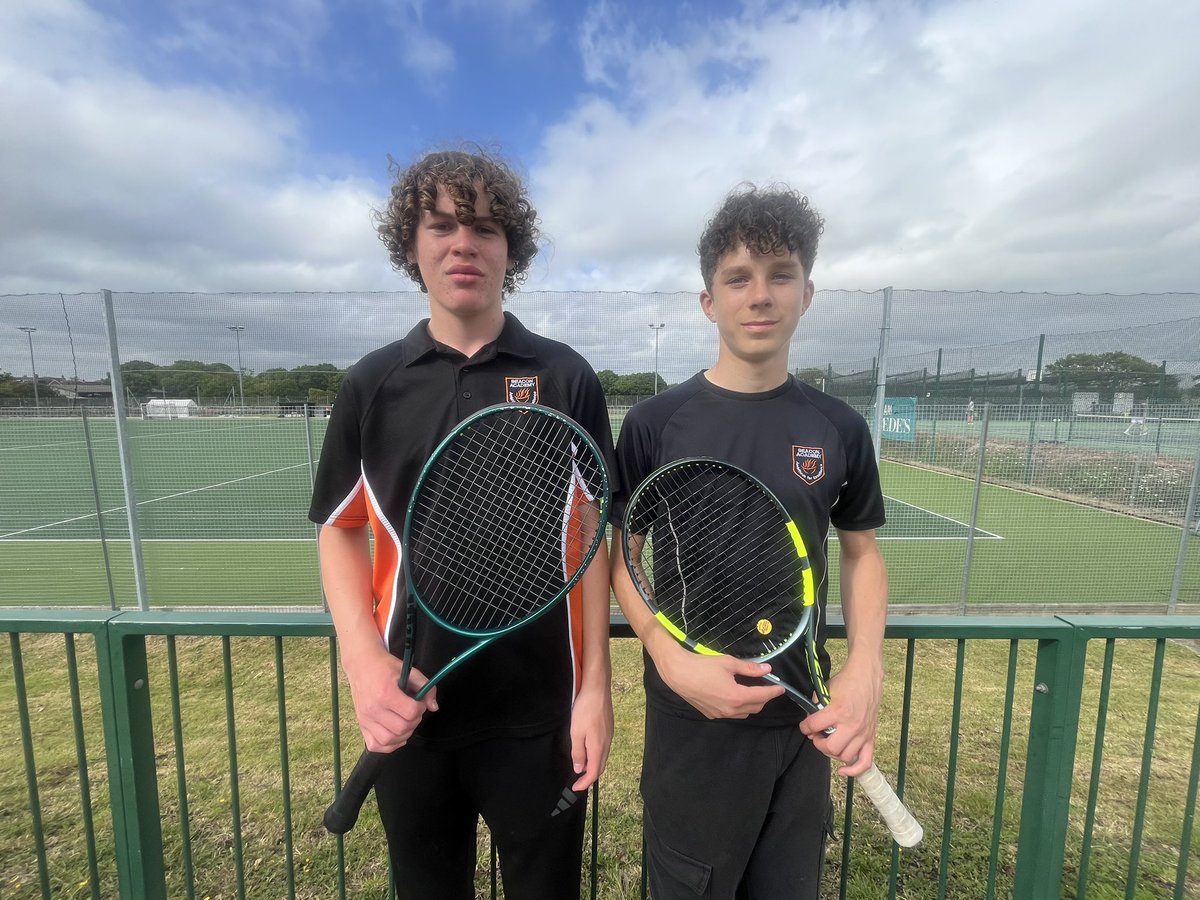 BeaconAPE's tweet photo. U15 Sussex Tennis Champions!!!
Well done to Bertie, Jacob, Finn &amp; Tom who defeated Hurst, Dorothy Stringer, Brighton College and Bedes in the Final to lift the shield 👏 An outstanding display against the best players in Sussex and fully deserved 🎾👌@Beacon_Academy @Crowtsc https://t.co/Z23vaT7FFk