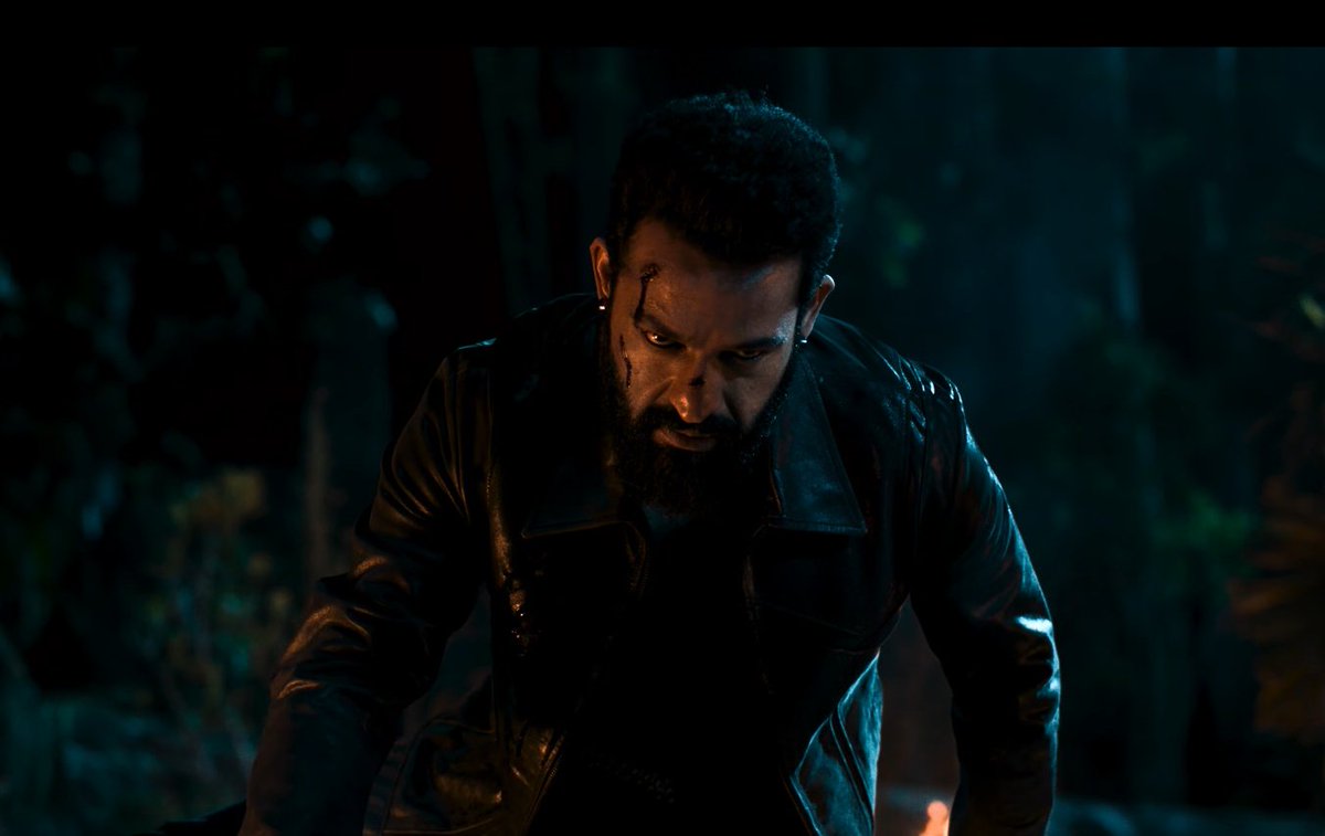 TrendsKalyanRam's tweet photo. Wishing A Very Happy Birthday to Our Man Of Masses, Master Performer @tarak9999 behalf of @NANDAMURIKALYAN Fans ♥️😎

Meet #LUGER From #Dragon 🤙🤯
NTR X NEEL X RAVIBASRUR 🌋💣💯
#HappyBirthdayNTR https://t.co/4ACY4Cz4P6