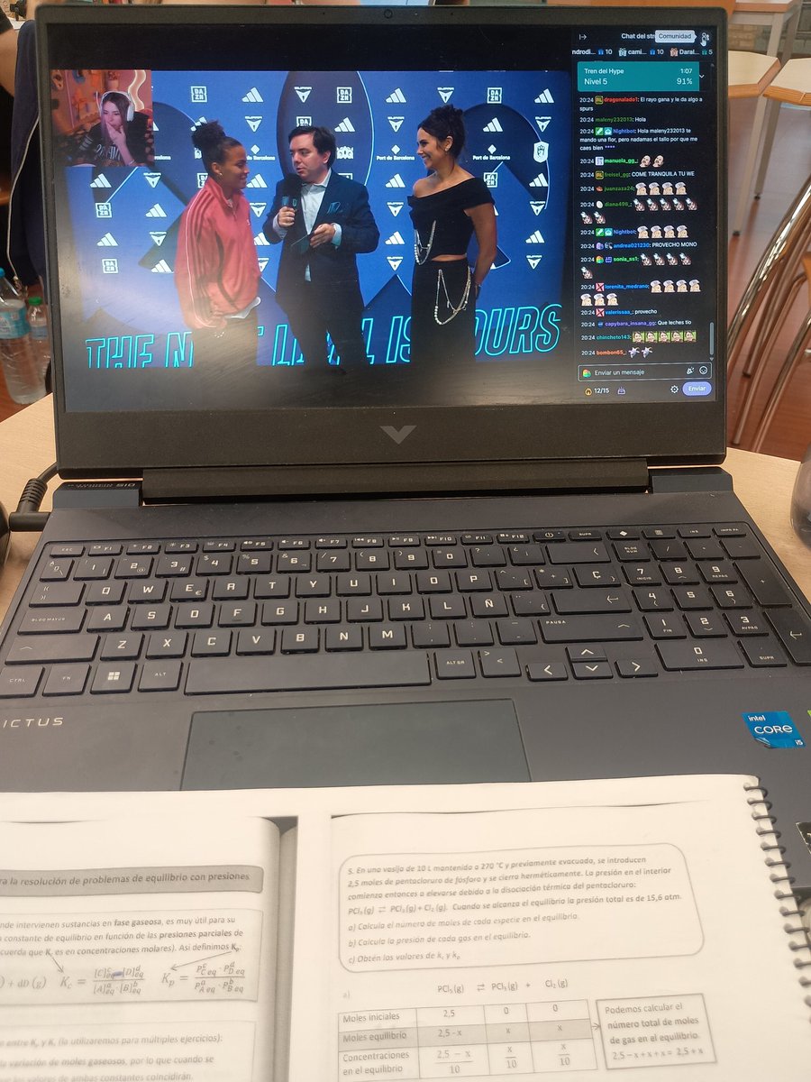abert86830373's tweet photo. @samyriveratv semana de exámenes pero  hasta en la biblioteca veo   el stream del mono 🐒 https://t.co/6oIMWY8jgw