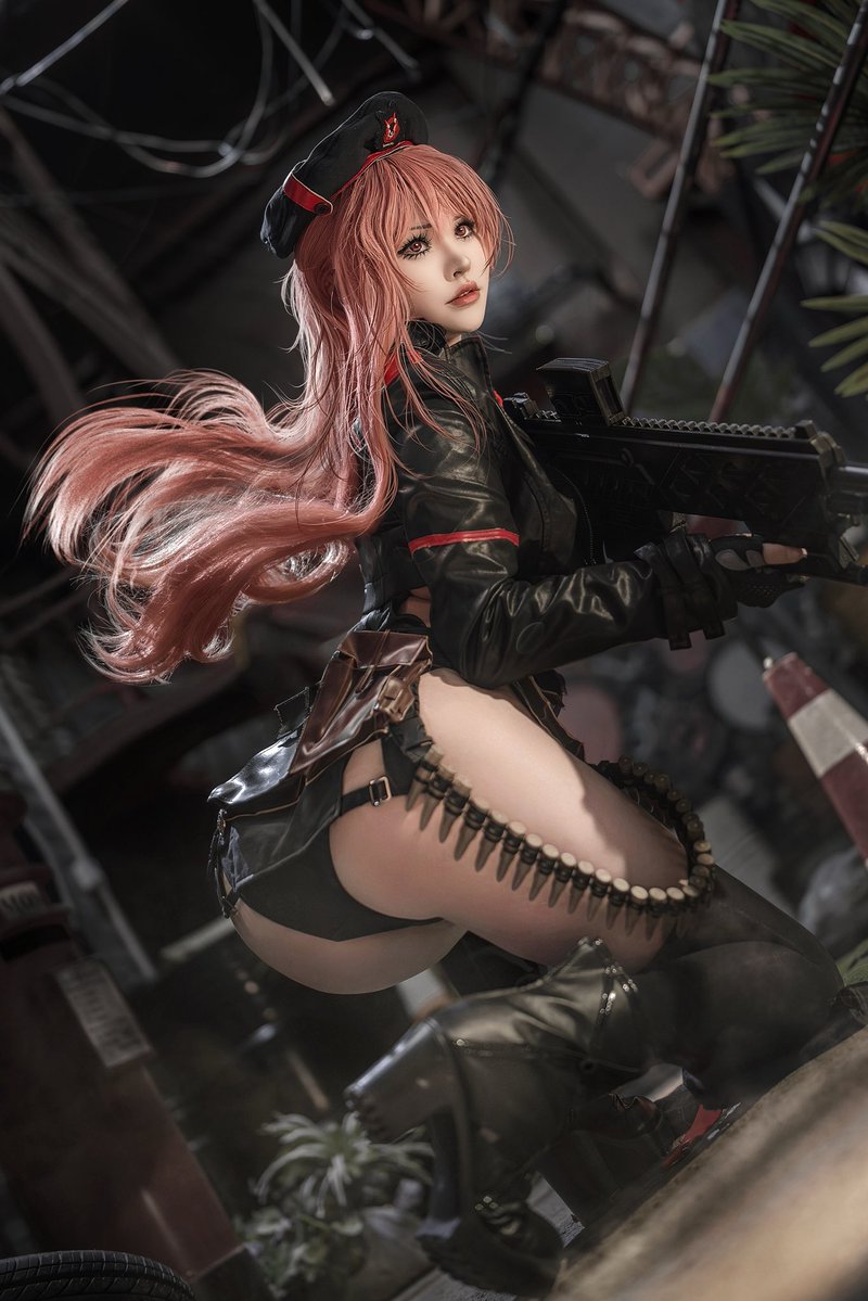 yinniiie0's tweet photo. Encounter !
 
More of my Rapi cosplay
coser : @yinniiie0 
ph : 苍蓝ya
 
#NIKKE #NIKKEcosplay https://t.co/YPmuZnczCa