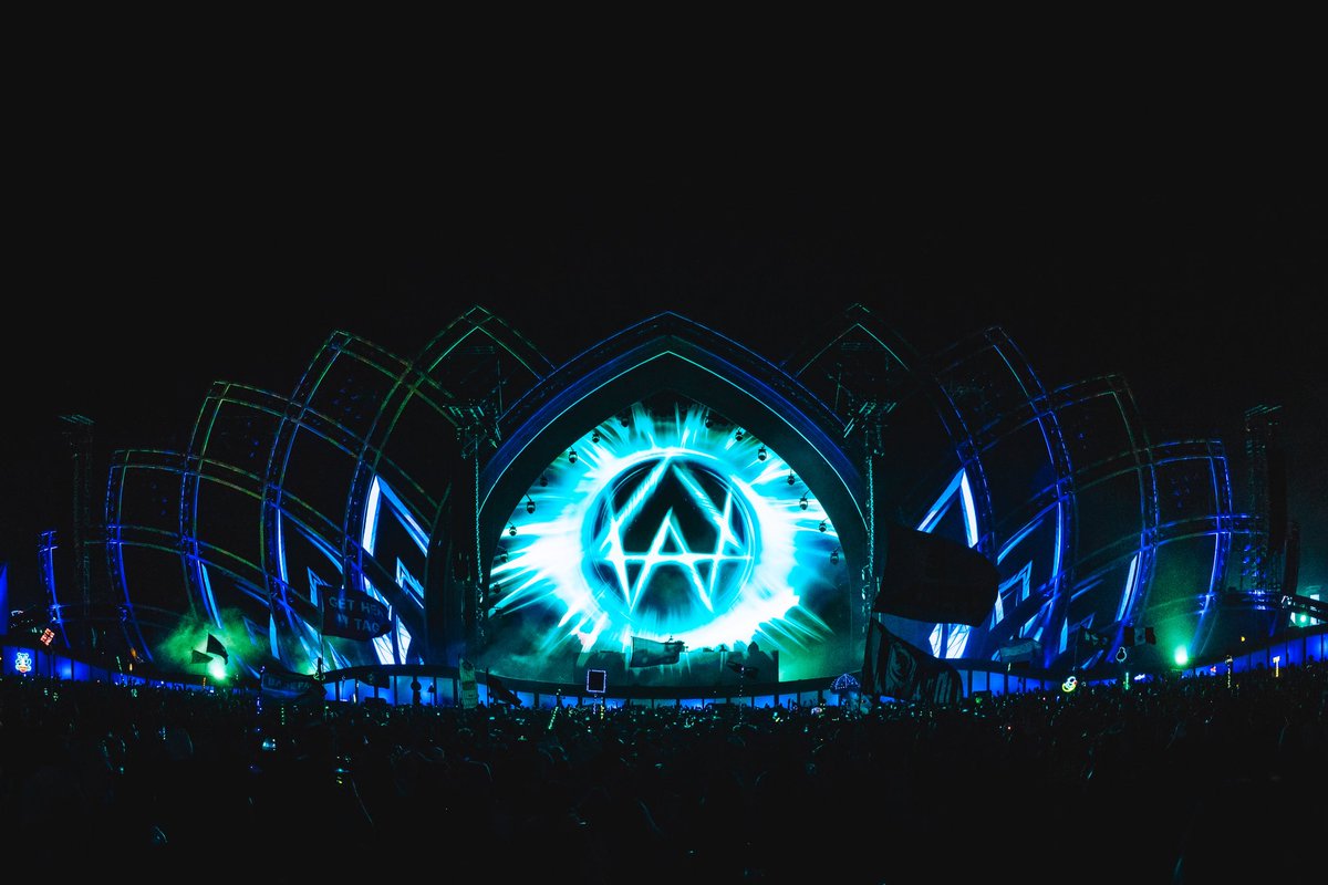 awonderland's tweet photo. EDC https://t.co/Y4P6N9NjaF
