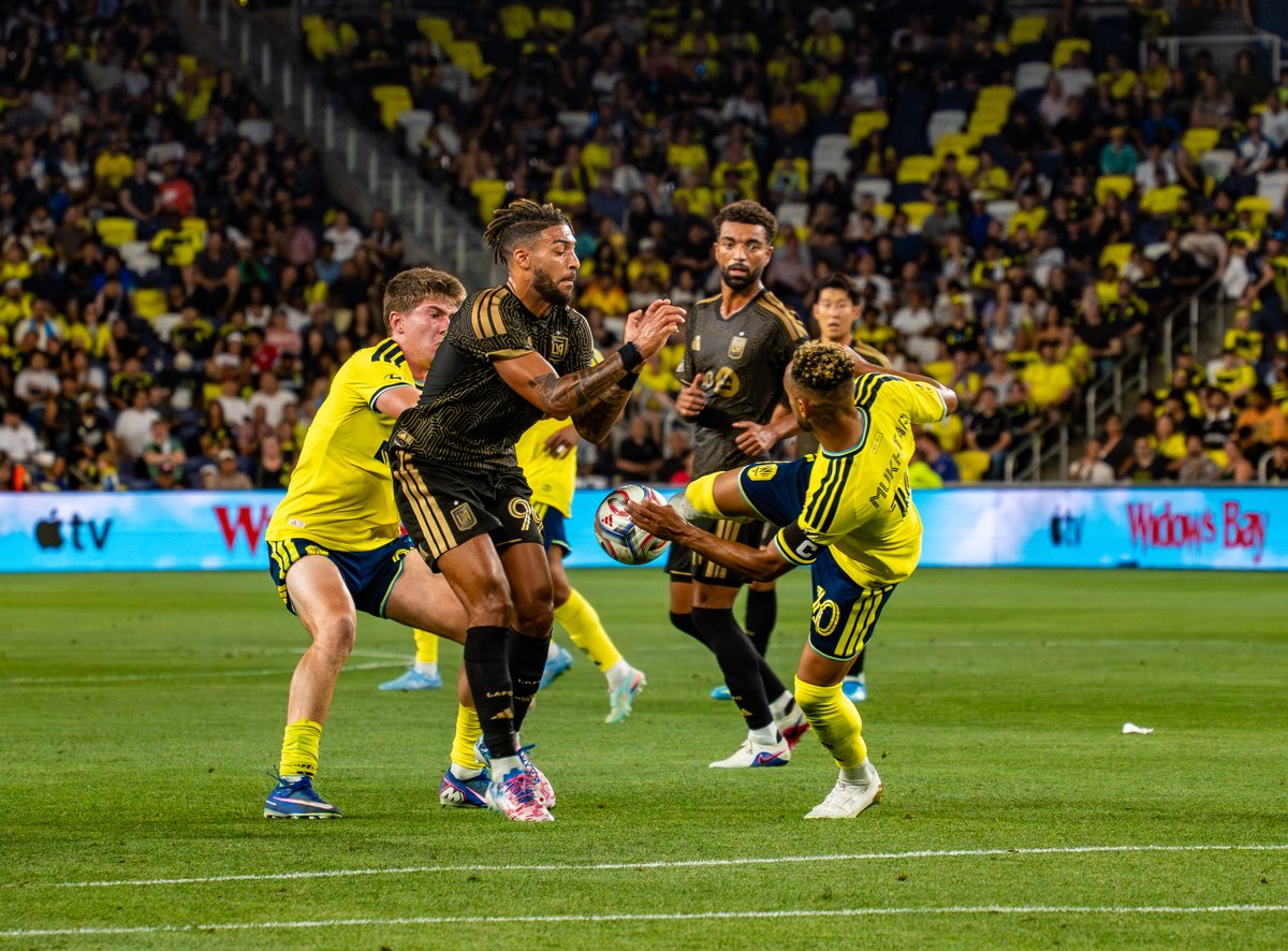itskaylaeileen's tweet photo. @NashvilleSC beat LAFC in Saturday's match https://t.co/QPGgpjVRoZ