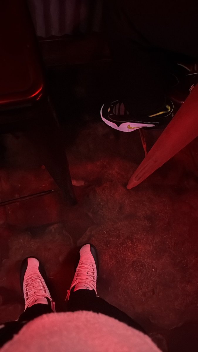 1helloedboy's tweet photo. #pov it’s been a lil whileeeee https://t.co/RNqPCHp4ez