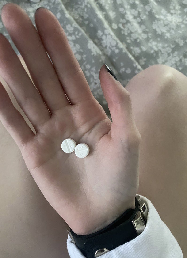 coffeadoll's tweet photo. my last 2 fml #drugtwt #edtwt https://t.co/4BwprrYZeq
