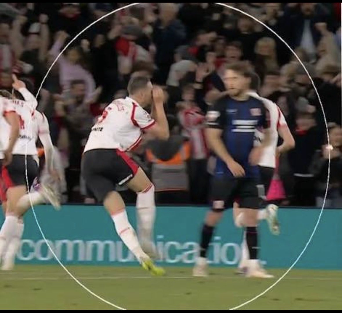 MLufc02's tweet photo. Looking for Southampton in the final like👀

Have that you wankers #lufc https://t.co/WSe4q0hcVk