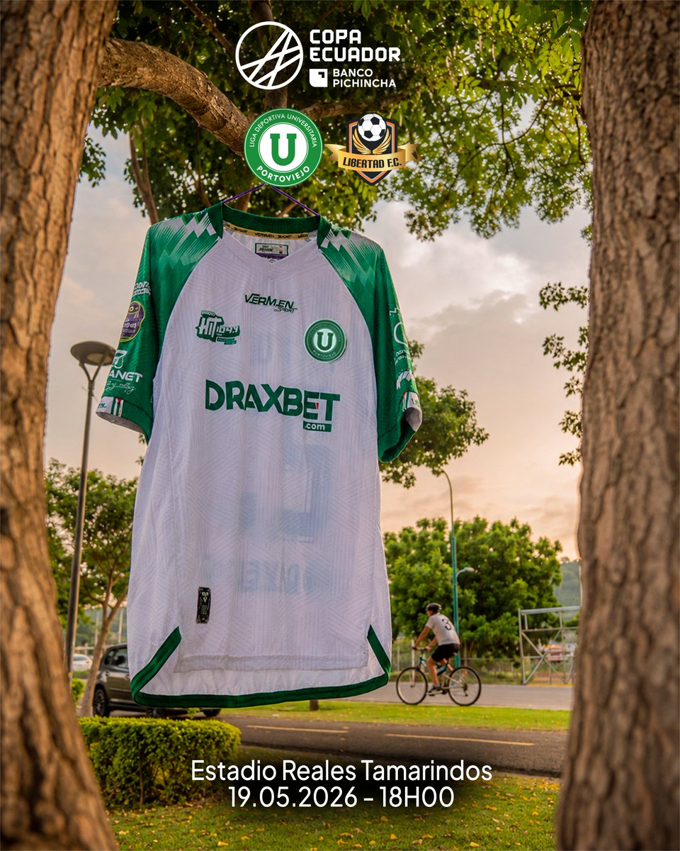 LDUPoficial's tweet photo. Día de fútbol en Portoviejo. 💚🤍
Noche de Copa Ecuador en el Reales Tamarindos.
Donde estés, en lo que hagas, lleva la verde y blanca.
Hoy juega Liga.
🆚 #LibertadFC
🕕 18H00
#CopaEcuadorBancoPichincha
#VamosLiga🟢⚪️ https://t.co/0VQONo9Zkw