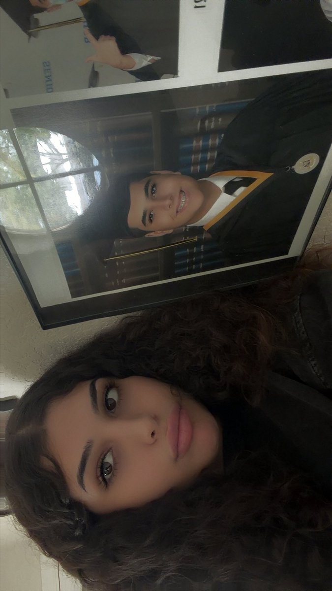 Sumsaft's tweet photo. My parents are proud of the woman I’ve become 🥰🏳️‍⚧️ https://t.co/lcWbLfPnxE