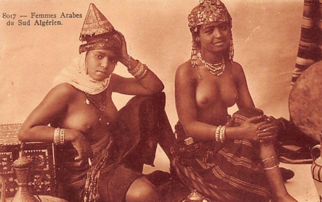 krishsvan1013's tweet photo. @sultana1936 @Ravitiwariii_ this you're religion ancient dress code, first you understand you religion and talk about other religion's https://t.co/NGhNyUne2G