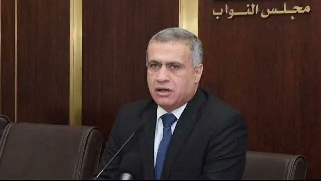 AltalebNews's tweet photo. رفض مقرر لجنة التربية النيابية ادكار طرابلسي إجراء امتحانَي بكالوريا بثلاث دورات، معتبراً أن ذلك يقسم الطلاب إلى فئتين ويضرب مبدأي العدالة والمساواة، مؤكداً أن الحفاظ على سمعة الشهادة اللبنانية يتطلب إما اعتماد العلامات المدرسية أو إجراء امتحان موحد للجميع بمواد وأسئلة اختيارية https://t.co/kJ7wcTfc19