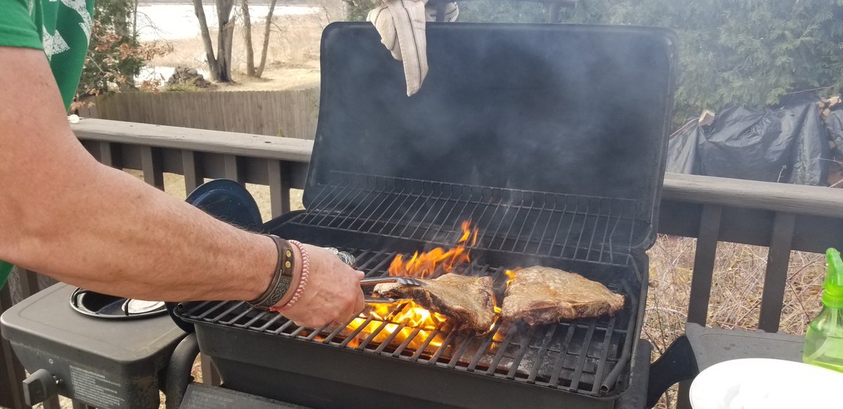 farmdirectmn's tweet photo. 🥩 May is National Beef Month!
Minnesota is home to thousands of beef farmers and ranchers — and so many are smaller family farms raising food right here in our state.
Find local beef near you on the Farm Direct MN Map — link in bio!

#NationalBeefMonth #FarmDirectMinnesota https://t.co/UKn5veeYNj