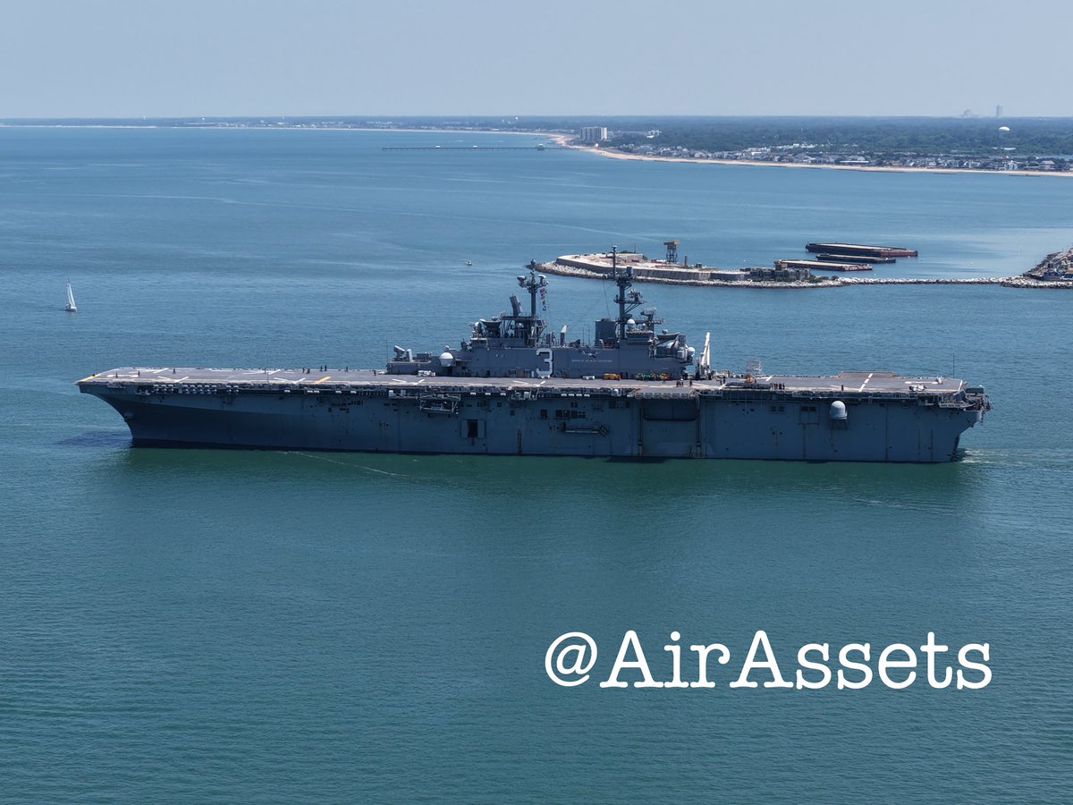 AirAssets's tweet photo. 1415 hours eastern time, 19, May 2026, the USS Kia Sarge LHD – three just departed Naval Station Norfolk outbound for sea

#LHD3 #USSKearsarge #NOB https://t.co/xjfMNfl7a9
