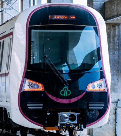 dancvg's tweet photo. @curoka 福��地下鉄で紫色の列車 https://t.co/6XX7Z8DoMe