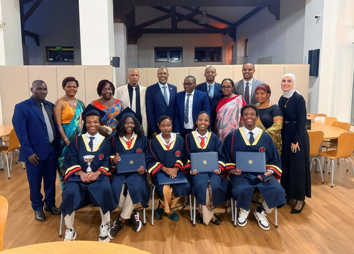 RwandaInJordan's tweet photo. حضرت سفارة جمهورية رواندا في الأردن حفل التخرّج السابع عشر في كينغز أكاديمي ، احتفاءً بتخرّج دفعة عام 2026، ومن بينهم عدد من الطلبة الروانديين.
وتتقدّم السفارة بأحرّ التهاني للخريجين، متمنيةً لهم دوام النجاح والتوفيق في مسيرتهم المقبلة. https://t.co/0euS8UnJmq