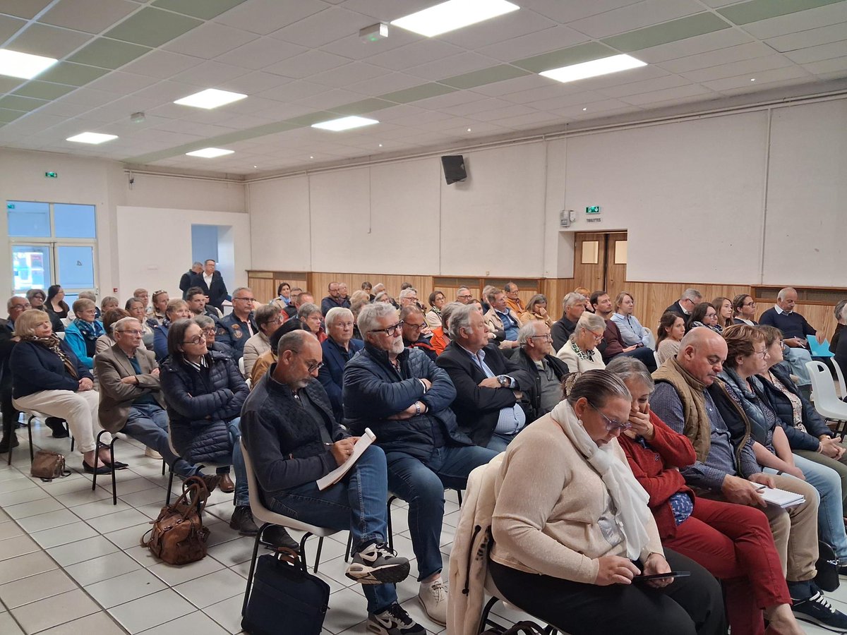 ars_grand_est's tweet photo. lundi 18 mai Mme HUGOT-JEANNARD Directrice de la Délégation de l’#Aube #ARS10 était présente pour soutenir le projet de Contrat Local de Santé #CLS du territoire du Barséquanais en Champagne dont l'enjeu est d'apporter des réponses concrètes & adaptées aux spécificités locales📌 https://t.co/ljvO8rBept