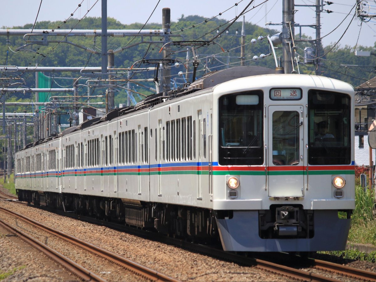 Express4000's tweet photo. 西武4000系 4007F+4003F
5032レ 各停飯能
9029レ 回送武蔵丘
9134レ 回送飯能
5029レ 各停西武秩父
8両編成にとって、お昼が一番忙しい時間帯。 https://t.co/55RKWj5nOX