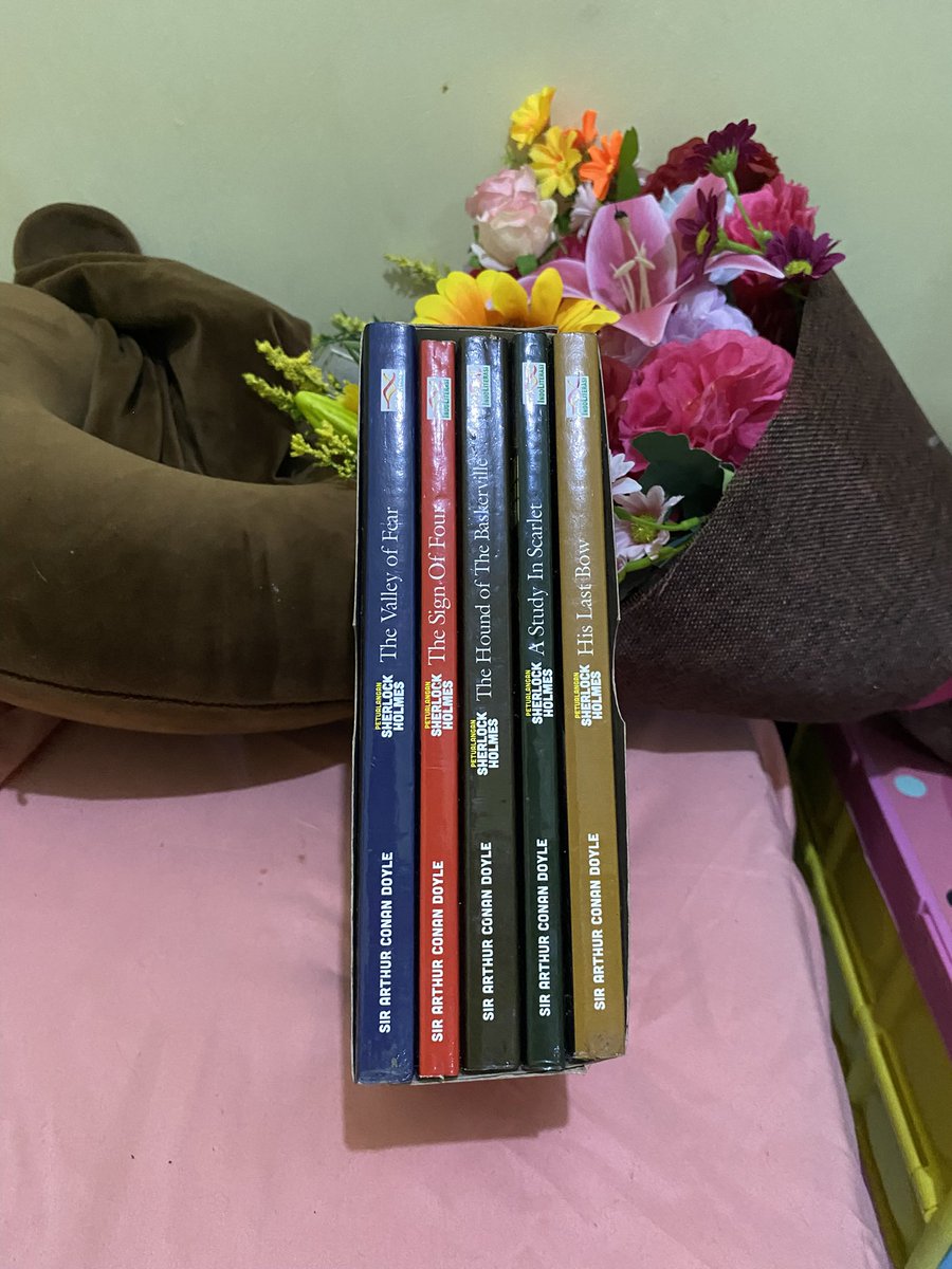 vandeliea's tweet photo. #wts preloved novel buku bekas #zonauang

shipment JNE subsidi ongkir 5000 dari jakarta

the girl you left behind - jojo moyes 58k
misteri bilik korek api - ruwi meita 31k
lord edgware dies - agatha christie 27k
1 set sherlock holmes - sir arthur conan doyle 80k https://t.co/bLpALLFYok