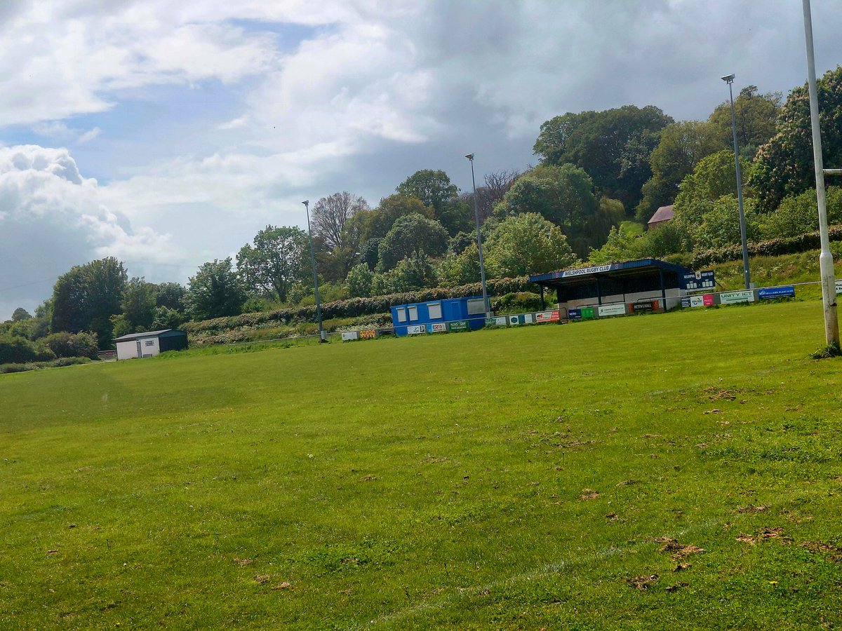 fayedavies29's tweet photo. Club visit @WelshpoolRFC supporting hard-working volunteers with projects and funding. Lovely to see ladies fulfilling all main Committee positions 👏 
🏉❤️@WRU_Community @LeighWilliams2 https://t.co/7t2ML3IbNL