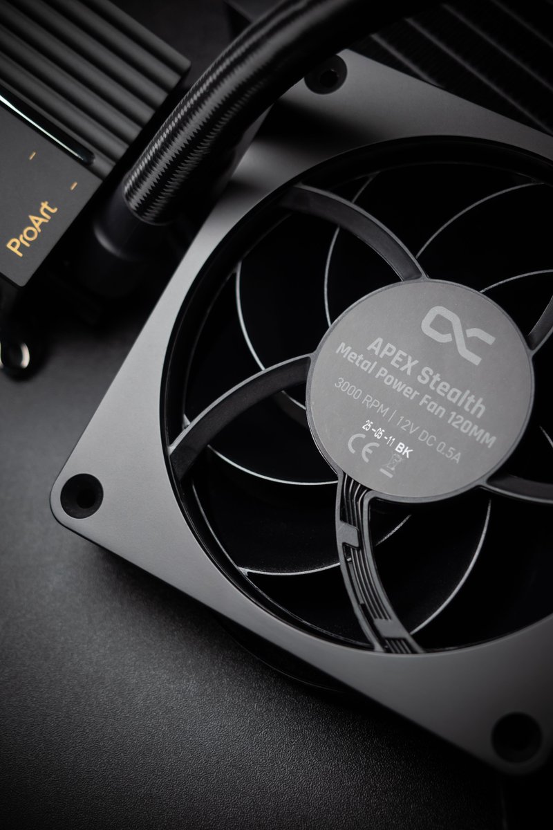ASUS UK tweet media