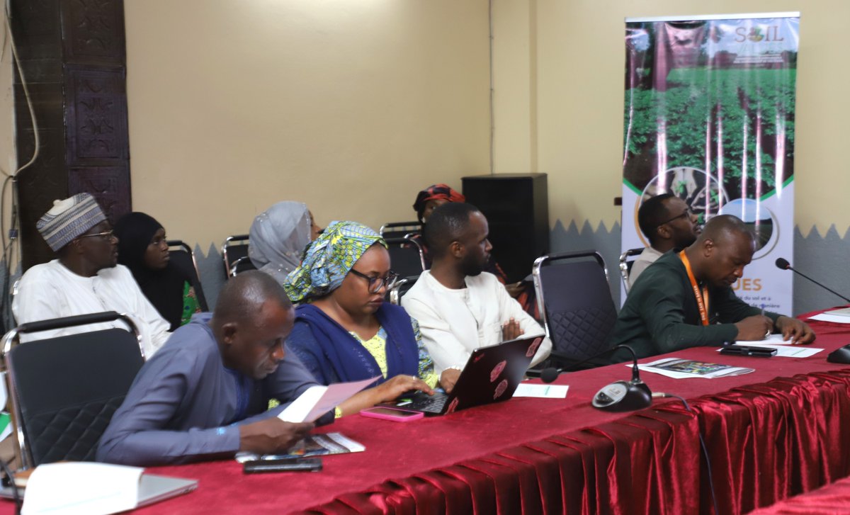 IFDCGlobal's tweet photo. Le 14 mai 2026, le #SoilValuesProgram, le ministère de l'Agriculture #Niger et autres acteurs agricoles se sont retrouvés pour une journée bilan des actions 2025 et le lancement du plan d'action 2026 visant à améliorer la fertilité des sols.
#RegionalHub #SoilHealth #WestAfrica https://t.co/Lu8OwVxJ4O