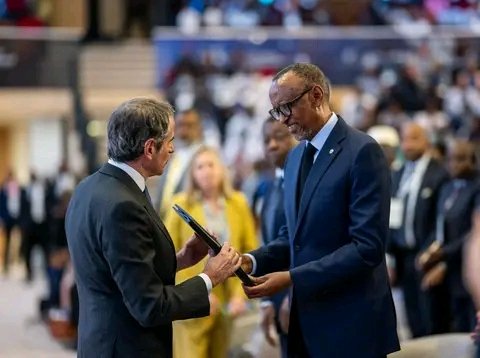 ArseneHabi's tweet photo. @UrugwiroVillage The wisdom and visionary leadership of our beloved president continues to show that Africa’s strength lies in unity, innovation, and cooperation....🇷🇼🥰👏🏿

Through the spirit of Pan-Africanism, #NEISA 2026 proves that together, Africans can build a cleaner, stronger,... https://t.co/ZJN1MCQByh