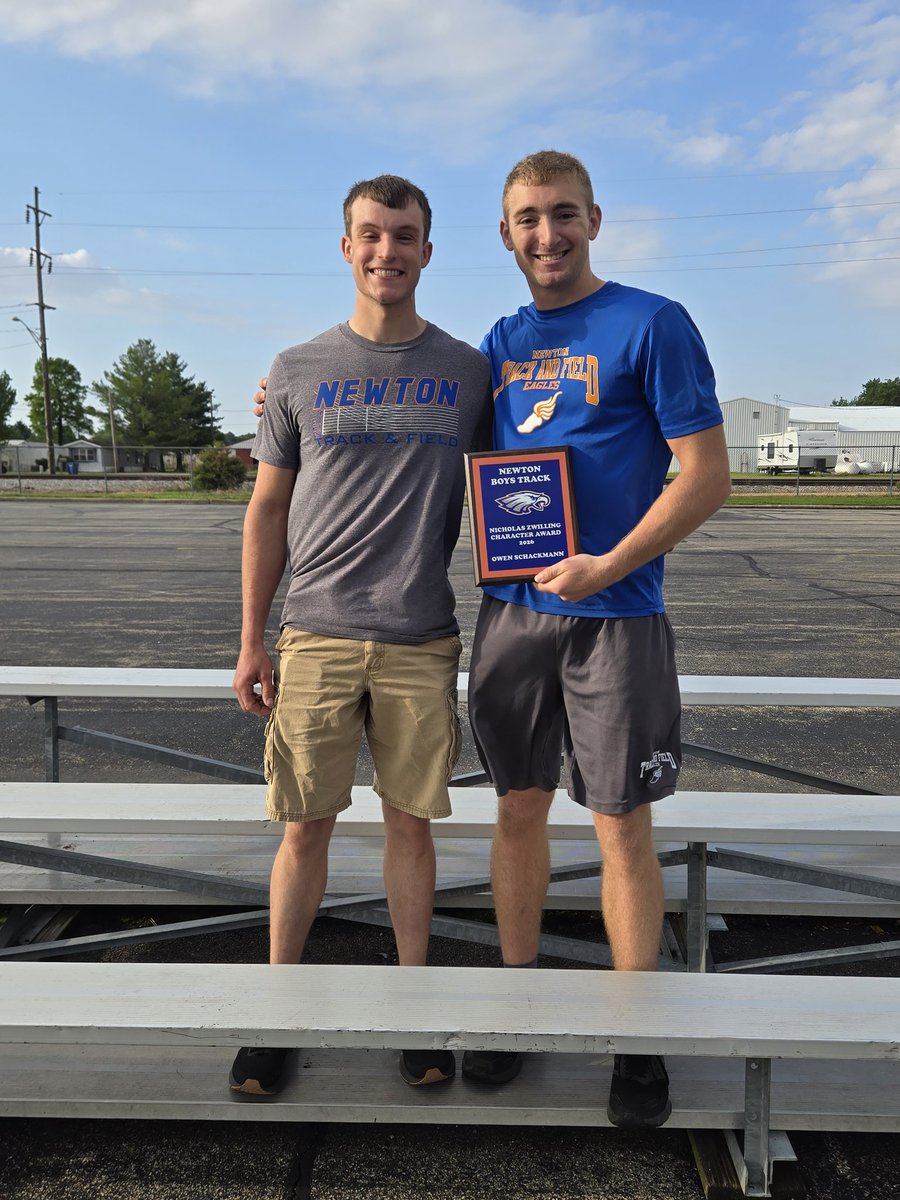 NCHSTrackField's tweet photo. Our "Nicholas Zwilling Character Award" presented by Nicholas Zwilling, Owen Schackmann!
Congratulations!! https://t.co/ByvUDY4ST8