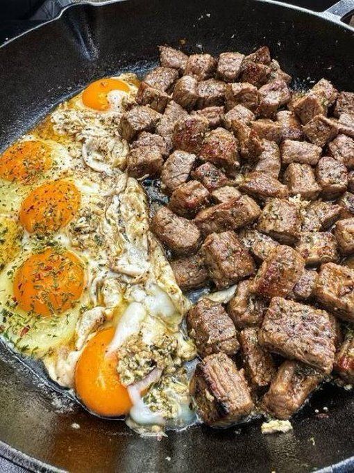 AngelPerezxpx's tweet photo. LAS MEJORES COMBINACIONES PARA BAJAR DE PESO

1. HUEVO Y CARNE https://t.co/Fm9PZB5jnv