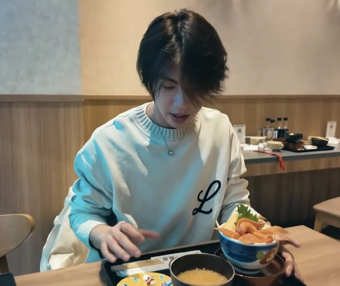 ₍˄·͈༝·͈˄₎.•ออนนี่'เว่ยอิง ft.บักเจตพี่ชาญ tweet media