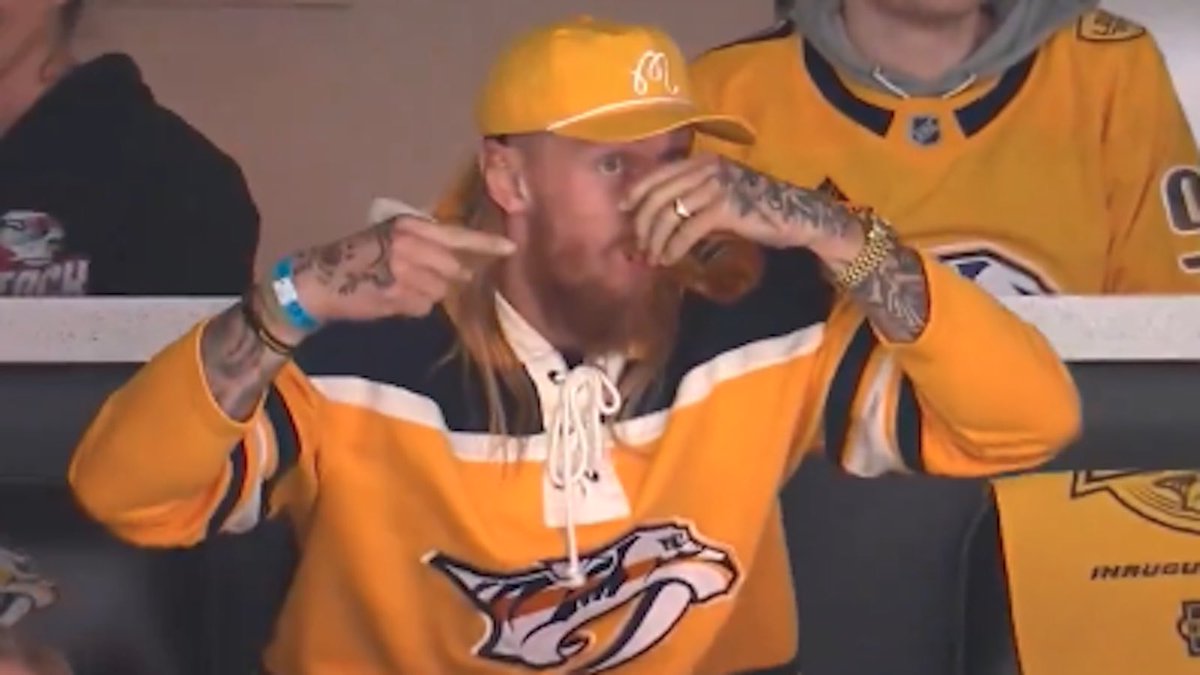 LaymanCapital's tweet photo. @OurSf49ers as a sharks fan this is a bad take who tf cares dude is living https://t.co/CPckUGupR8