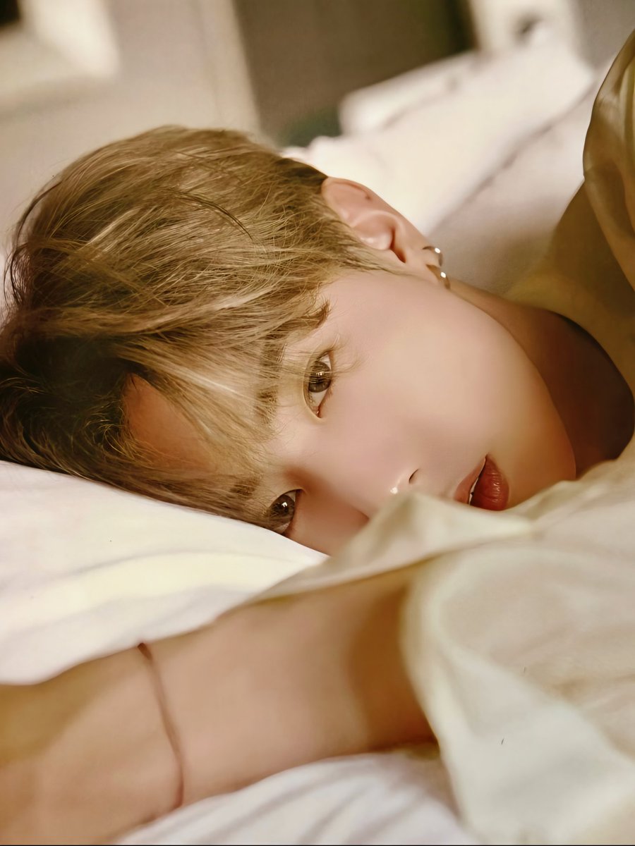 wwmarktuan's tweet photo. Mark Tuan photobook 
宜夏:段宜恩 2019 🤍
When can we get another photobook from him 🥺
(1/3)

#MarkTuan #段宜恩
@marktuan @DNAmngmnt https://t.co/IRnqWnZmrl