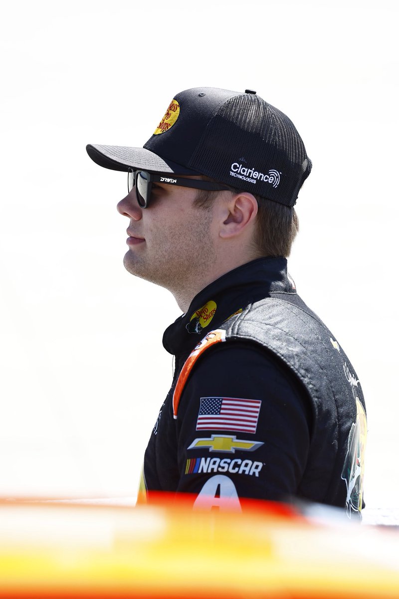 Carson_Kvapil's tweet photo. Solid day at Dover with the #1 @BassProShops team! P6 in stage 1. P6 in stage 2. During the last stage we worked our way in the top five but fell back with a tire issue to finish the day in P7. At my home track this weekend in the #91 @DGMRacingFL car. https://t.co/PW8g0IAYAw