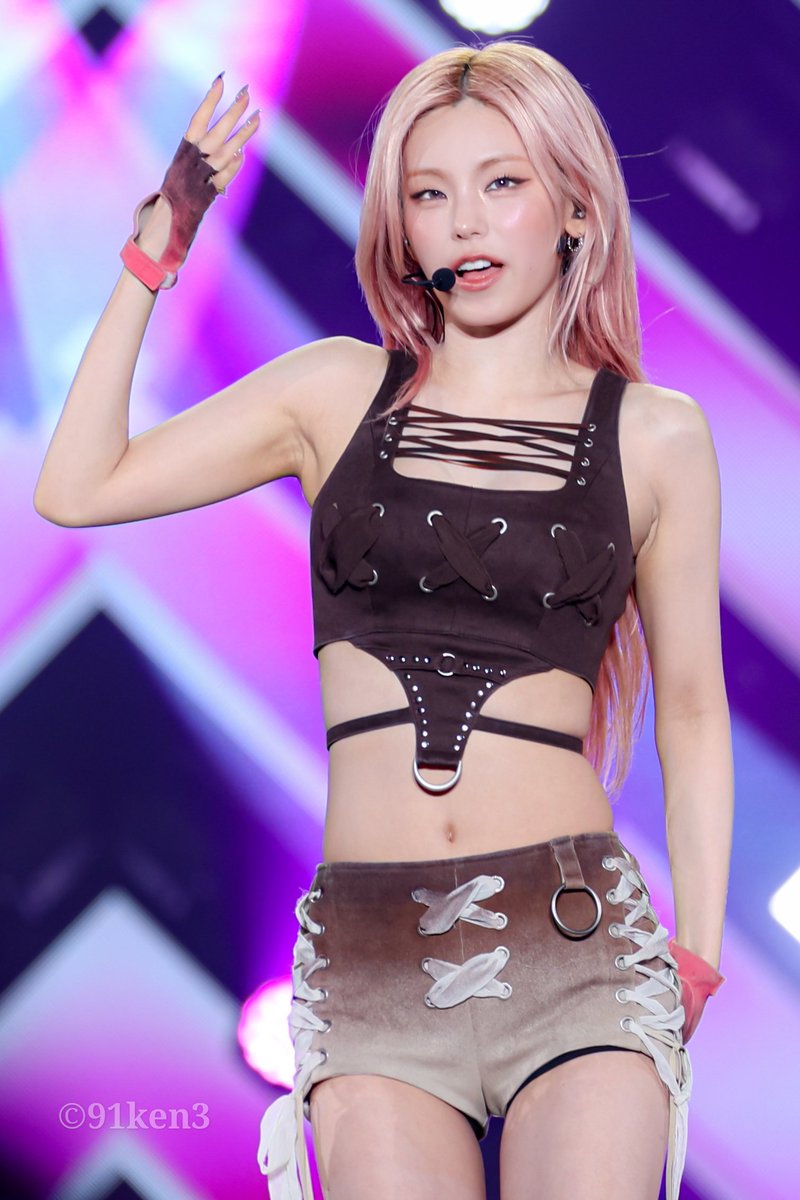 91ken3's tweet photo. 260509 ITZY 3RD WORLD TOUR <TUNNEL VISION> in JAPAN
#YEJI #예지
#ITZY #있지
#ITZY_WORLD_TOUR
#ITZY_TUNNELVISION
@ITZYofficial https://t.co/NNszvvStKI