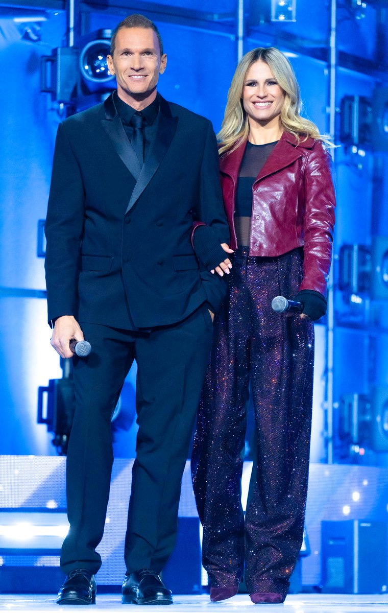 QuiMediaset_it's tweet photo. Oggi, in prime- time su #Canale5, ultimo appuntamento con #TimBattitiLiveSpring condotto da @m_hunziker con #Alvin. Sul palco, da Ferrara: @NaliOfficial, #SamuraiJay #TommasoParadiso @jaxofficial @Fedez, @ElettraLambo #Alfa e molti altri.
https://t.co/v3fQ3un4aN https://t.co/T1D0pDDo5K