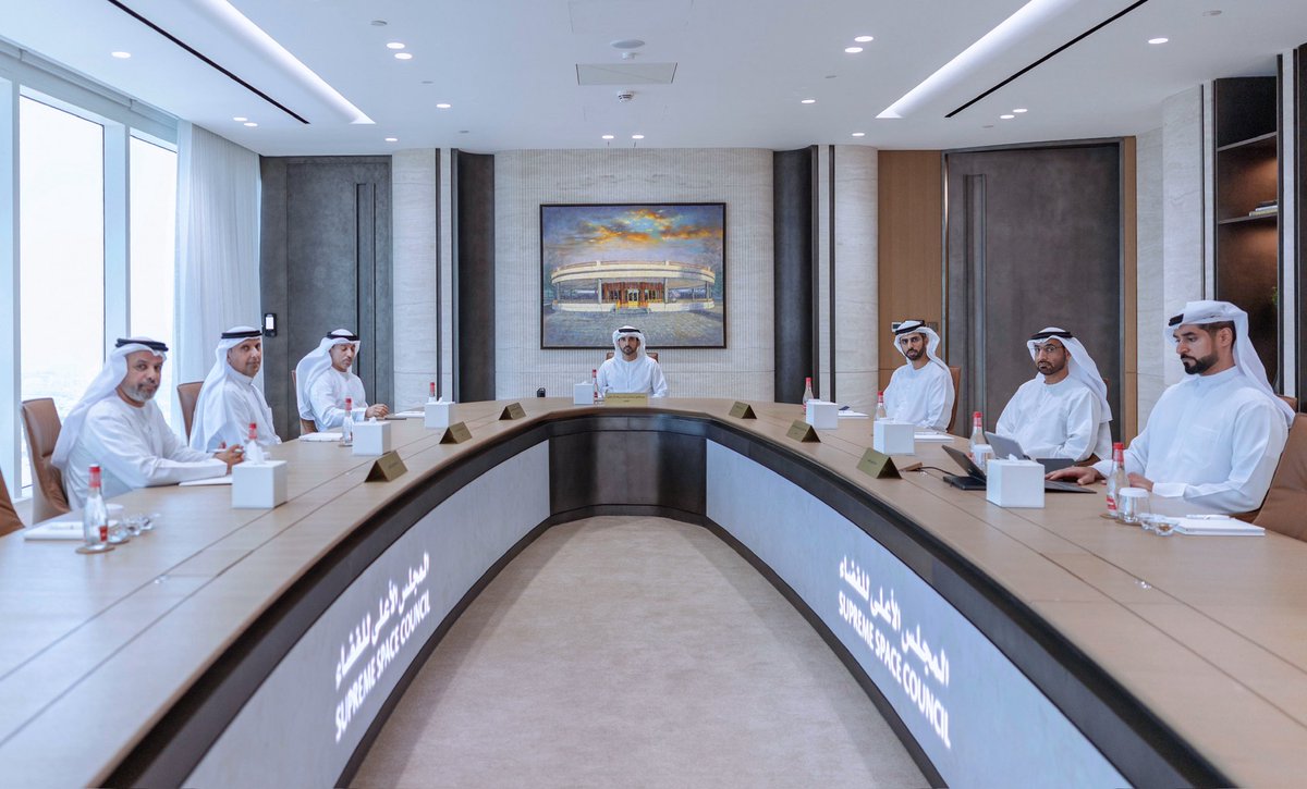 groupfazza's tweet photo. حمدان بن محمد يترأس اجتماع المجلس الأعلى للفضاء ويوجّه بإطلاق "برنامج التعاون الفضائي الدولي"، والذي يهدف إلى تخصيص مليار درهم لدعم التعاون الدولي في مجال البحث والتطوير الفضائي، في خطوة تعكس توجه دولة الإمارات نحو ترسيخ مكانتها مركزاً عالمياً لتطوير التقنيات والصناعات الفضائية وتعزيز تنافسيتها ضمن الاقتصاد الفضائي العالمي.