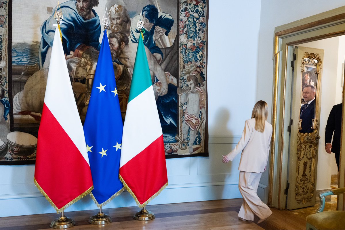 Mikołaj Bujak tweet media