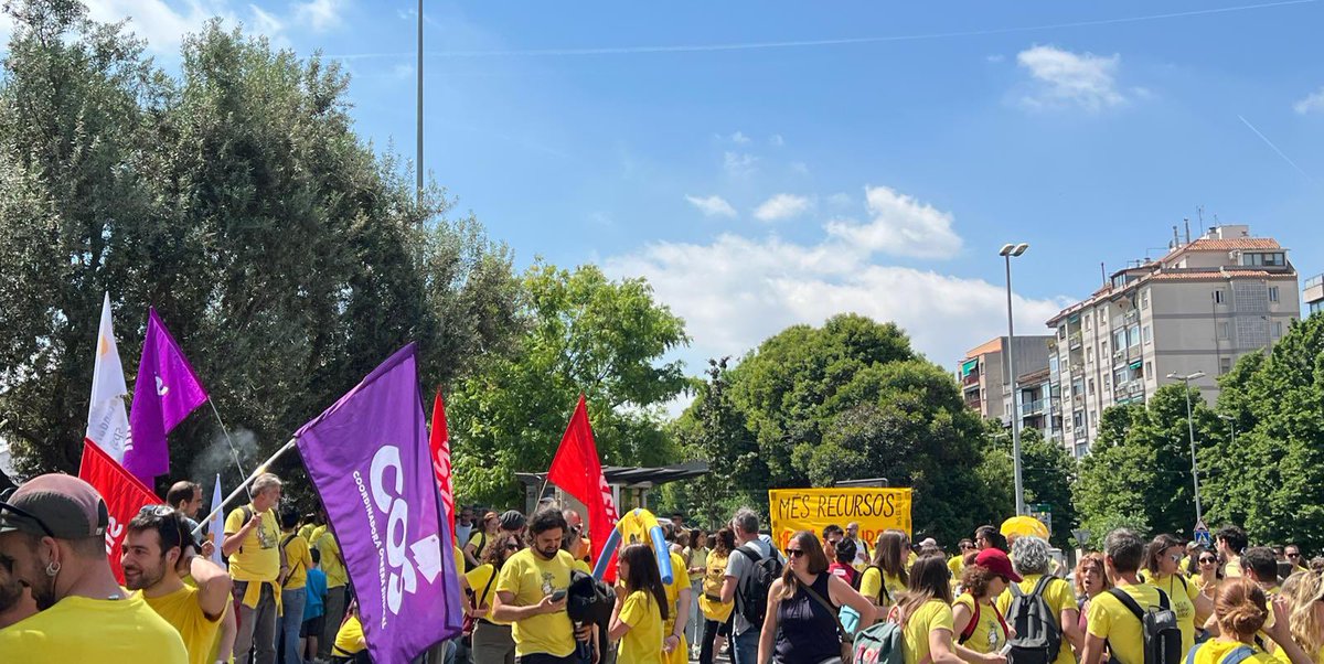 COS Maresme ♀☭ tweet media