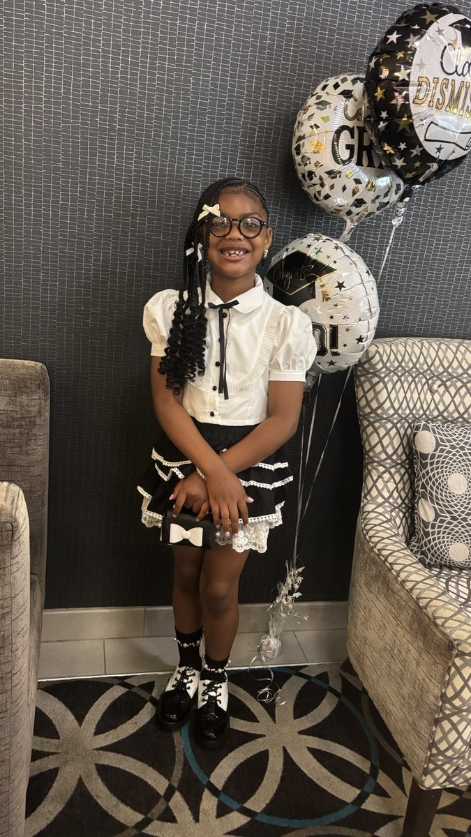 _AriesAlexis's tweet photo. Off to 1st Grade 🥹🎉 Congrats baby girl the Sky is the Limit 🫶🏽 🥳🙏🏾❣️ https://t.co/BUmffYd2LA