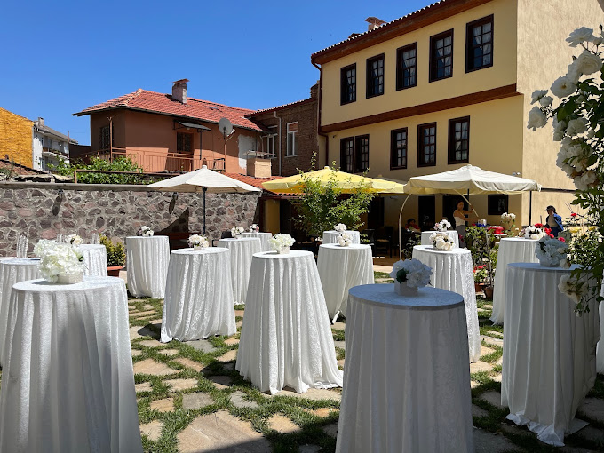 EnerZtop's tweet photo. #UşakSanatKonağı,  Anadolu insanının varlık ruhunu, bir milletin uyanışını, var olma mücadelesini ve " Türkün Ateşle İmtihanı"nın önderliğini yapan Gazi Mustafa Kemal Atatürk'ün gençliğe armağan ettiği;  #19MayısGençlikveSporBayramınıkutlarız. https://t.co/AqsuVXkz8r