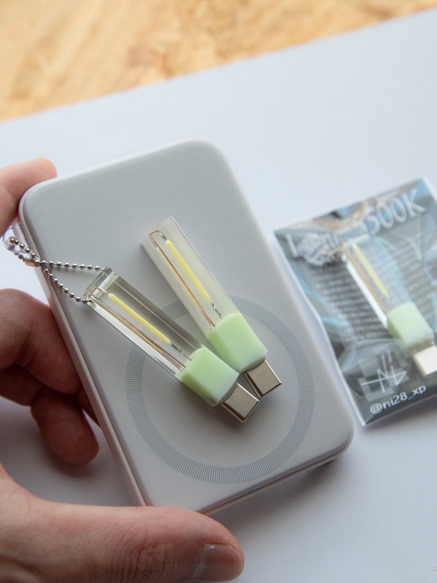 Lumos 6500Kの最強蓄光緑もでき！これは割と本気でデザフェスで売っ
