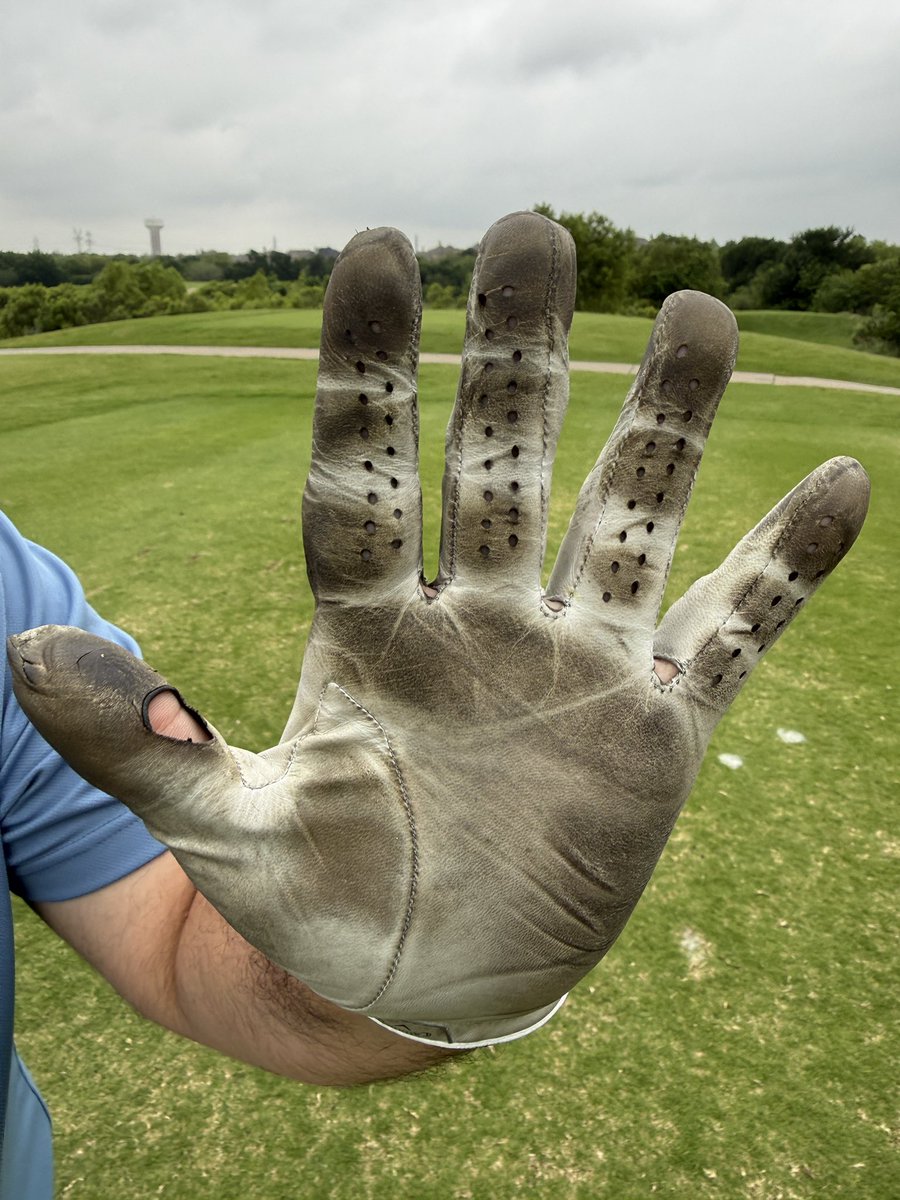 Rick Golfs tweet media