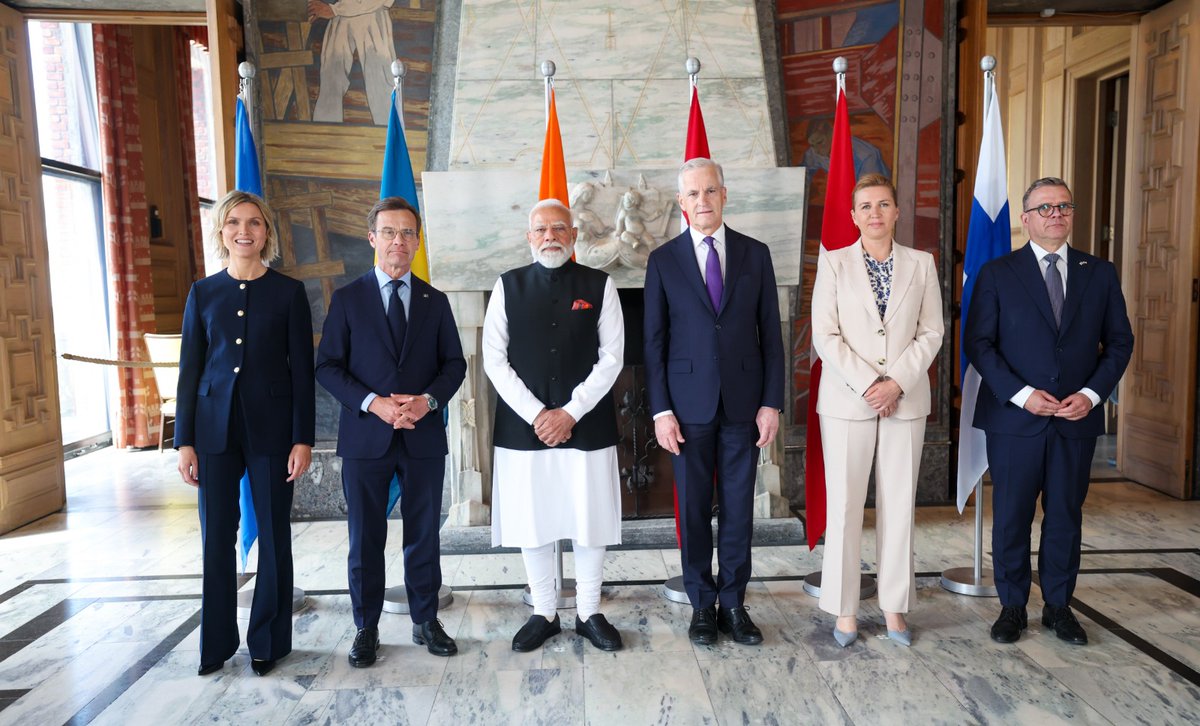 PMO India tweet media
