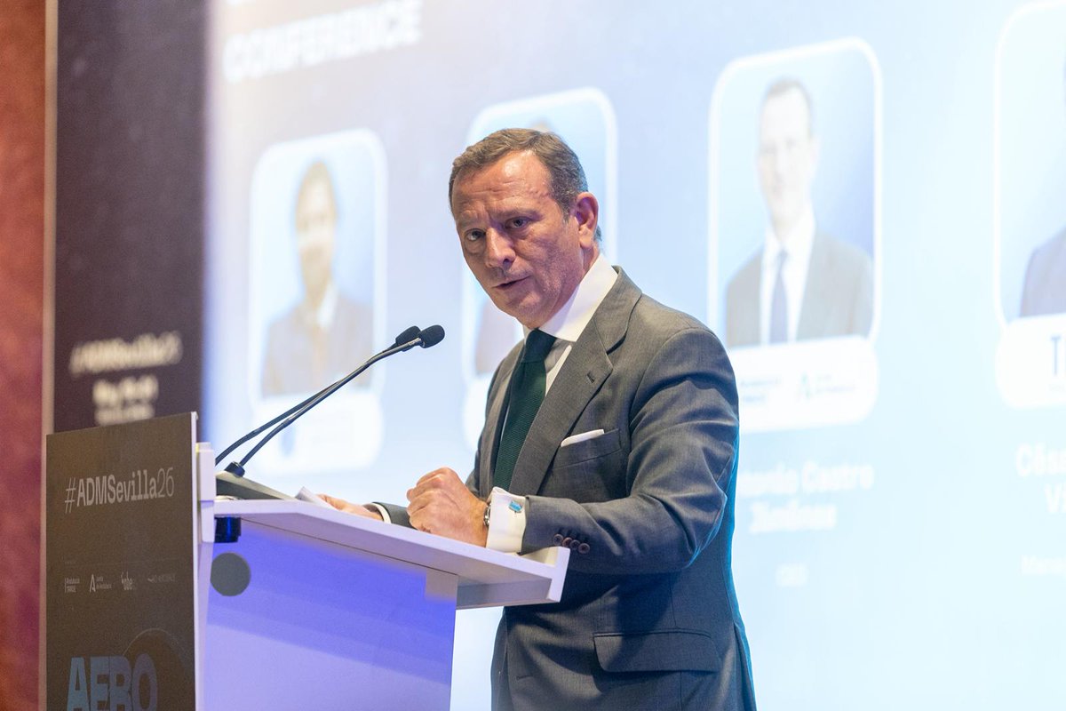trade_andalucia's tweet photo. 🗨️"Industrias como la #aeronáutica necesitan entornos estables para sus proyectos e inversiones a largo plazo, y esto es lo que ofrece Andalucía y lo que   continuaremos ofertando en esta nueva etapa política" - Antonio Castro, CEO de #AndalucíaTRADE
#ADMSevilla26 #feder

🧵👇 https://t.co/VjutIWkYvz
