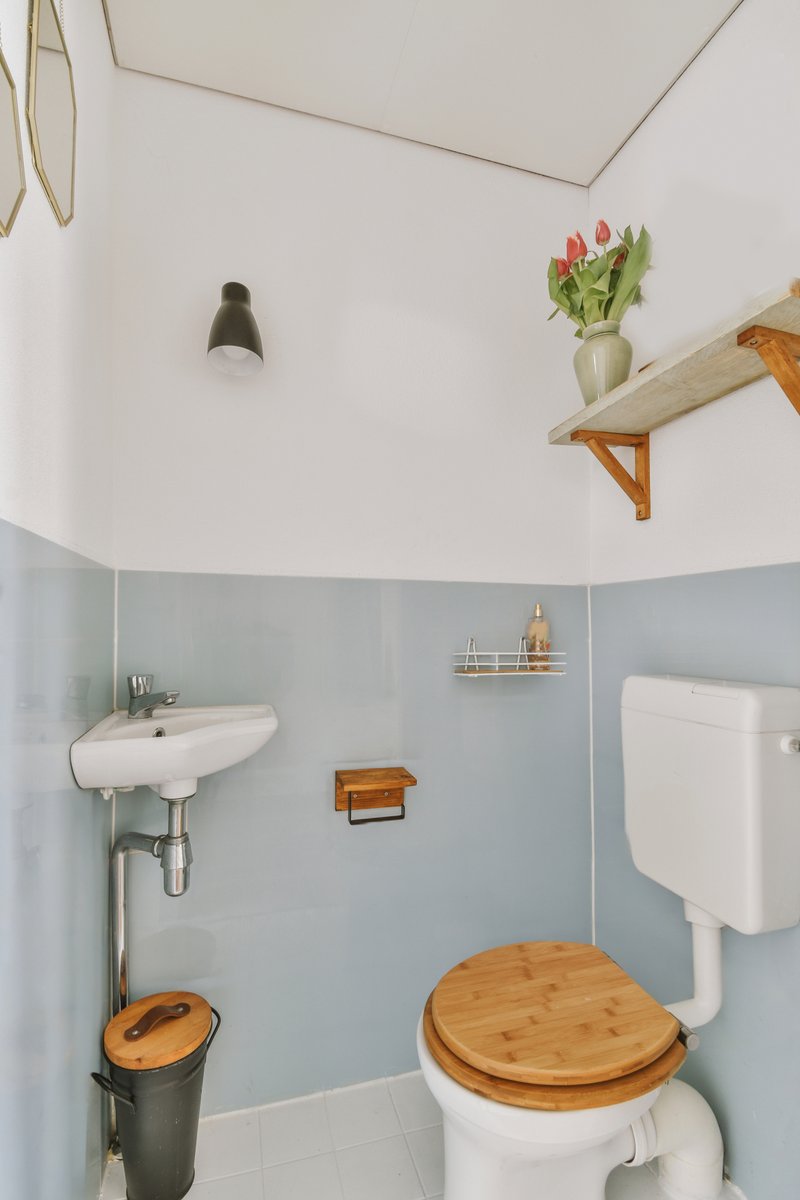 DirectCladding_'s tweet photo. Turn that small, windowless bathroom into a bright, stylish space with uPVC wall cladding. Because even the smallest room in the house should make a big impression.  https://t.co/UKXeSlZNJs #SmallBathroom #TinyLoo https://t.co/Ql2FILkX3r
