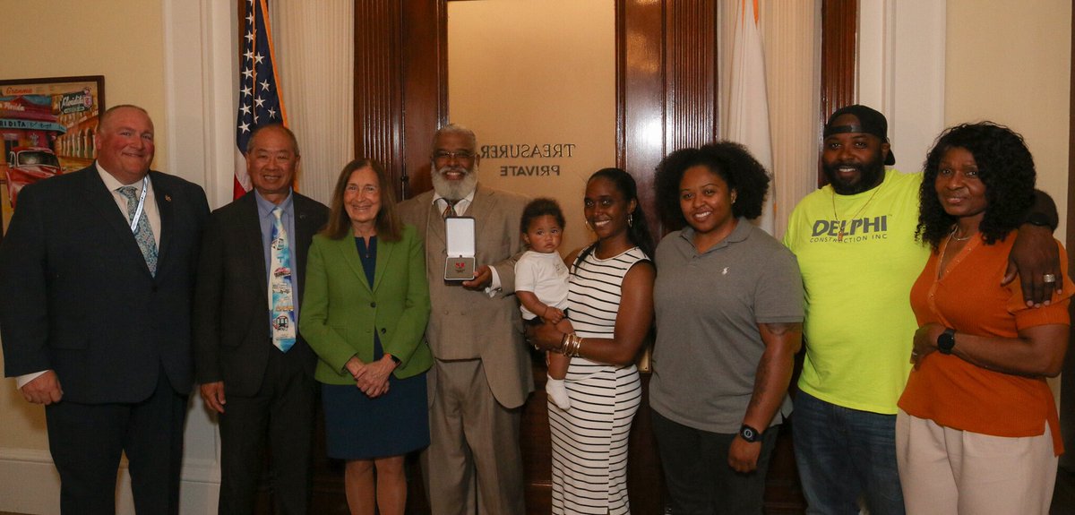 MassTreasury's tweet photo. Treasurer Goldberg and @FindMassMoney returned a Bronze Star Medal to the family of Staff Sgt. Walter Frye Sr. He earned it in the Korean War and also served in WWII and the Vietnam War. It was an honor to help return this medal to its rightful home. https://t.co/hU20pThuph