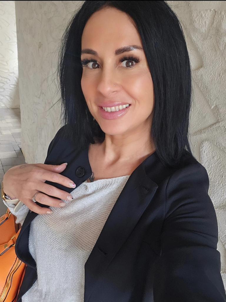 veres_giovanna's tweet photo. Sono una #donna forte, non #perfetta 😜💋 https://t.co/u4fWZO3kz3